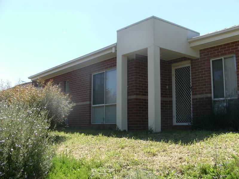 23 Lewis Road, Wantirna South VIC 3152