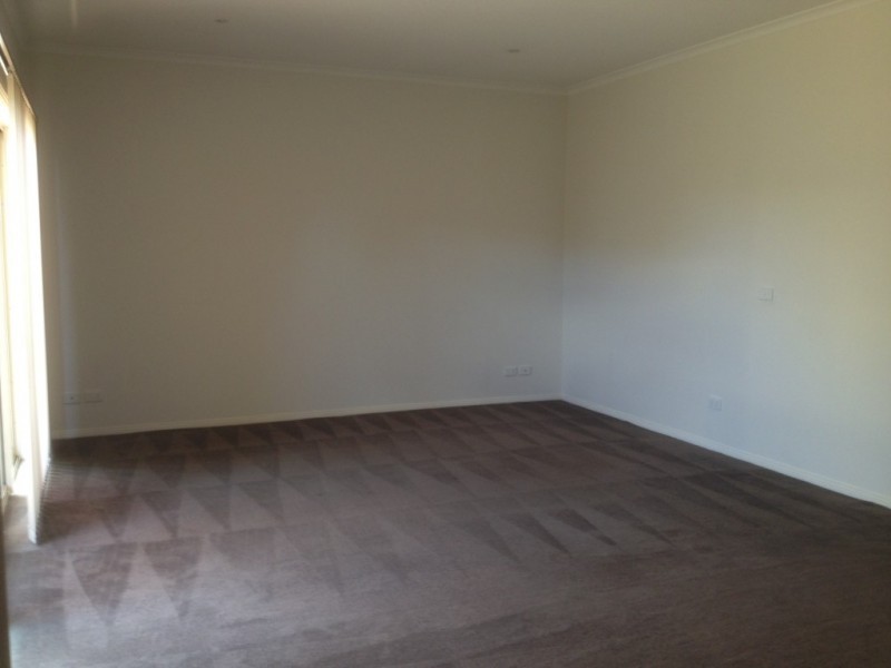 23 Lewis Road, Wantirna South VIC 3152