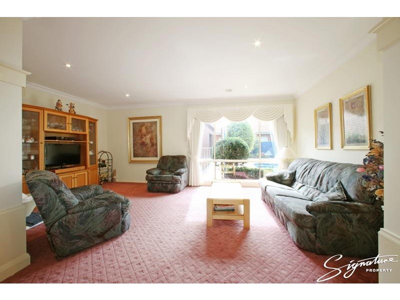 4 Helmsley Avenue, Lysterfield VIC 3156