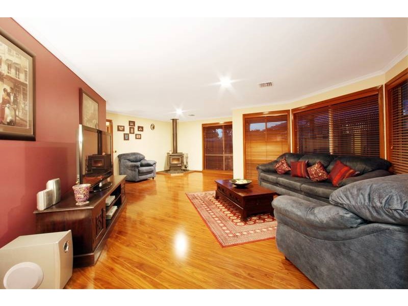 7 Brogden Court, Rowville VIC 3178