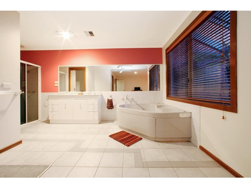 7 Brogden Court, Rowville VIC 3178