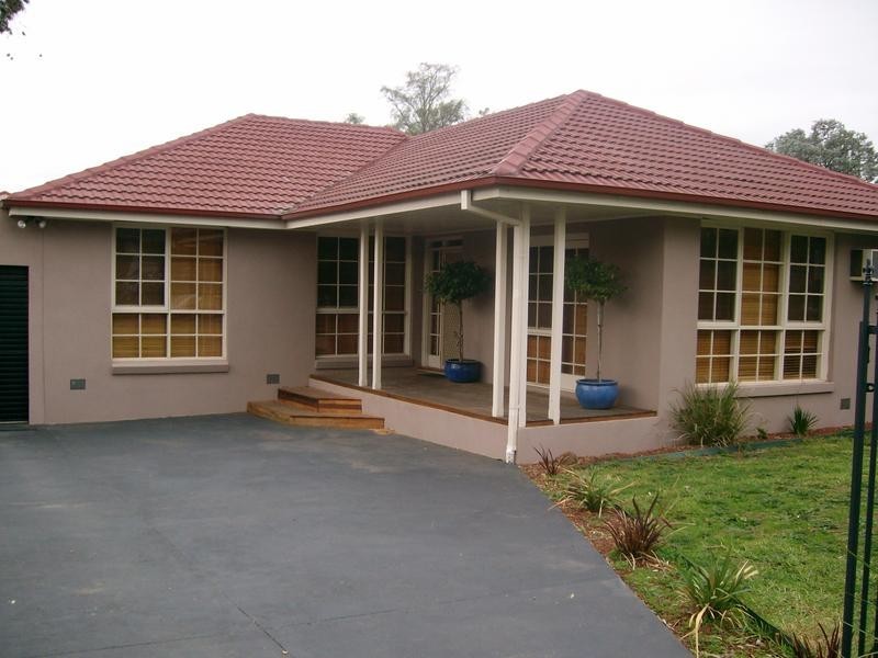 17 Mc Crae Close, Scoresby VIC 3179