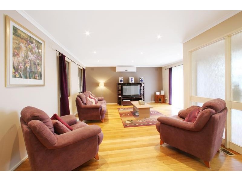 17 Dairy Lane, Ferntree Gully VIC 3156