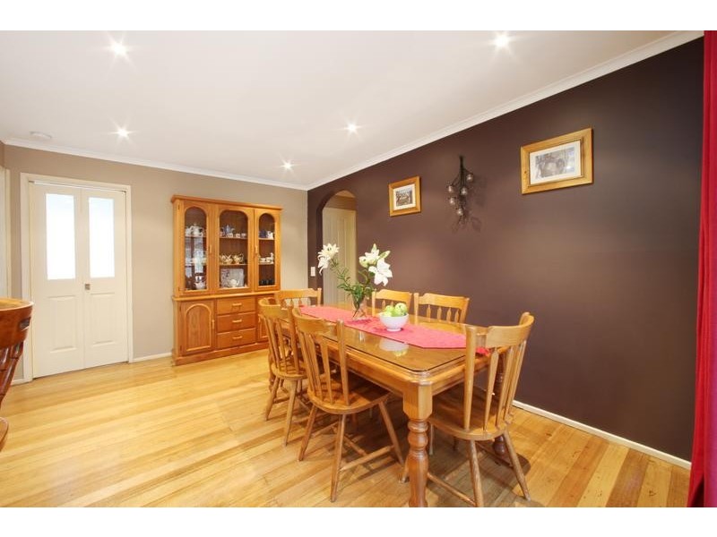 17 Dairy Lane, Ferntree Gully VIC 3156