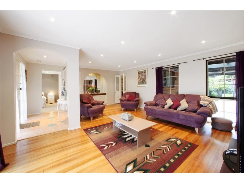 17 Dairy Lane, Ferntree Gully VIC 3156