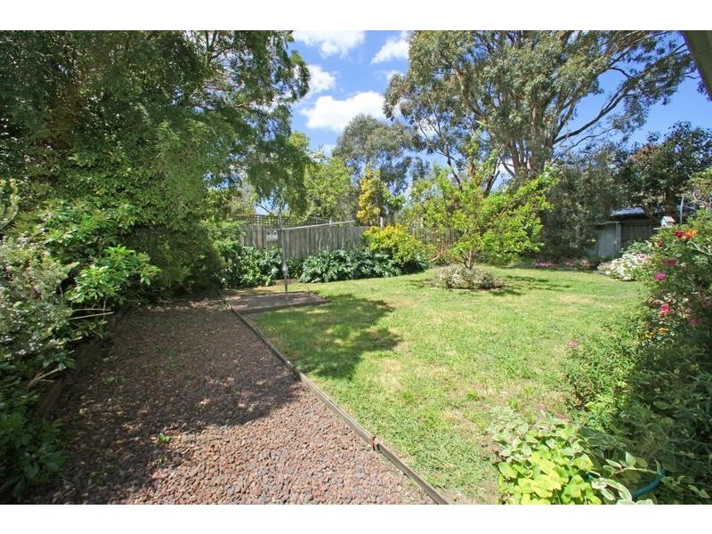 17 Dairy Lane, Ferntree Gully VIC 3156