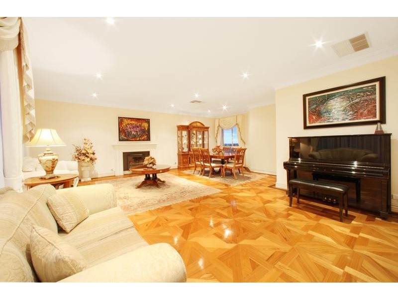 5 Hill Edge Court, Lysterfield South VIC 3156