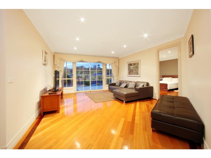 5 Hill Edge Court, Lysterfield South VIC 3156