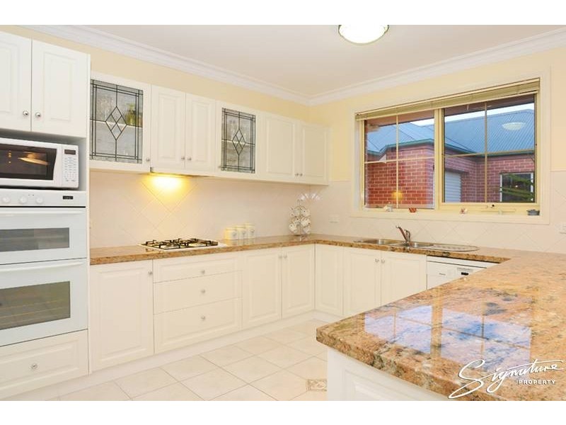 16 Forrest Hill Grove, Lysterfield South VIC 3156