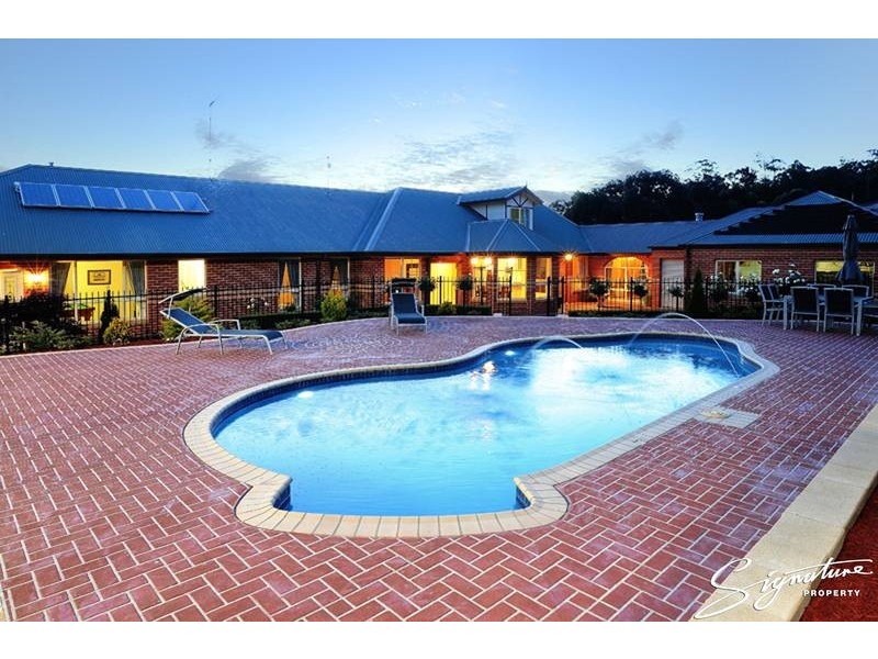 16 Forrest Hill Grove, Lysterfield South VIC 3156