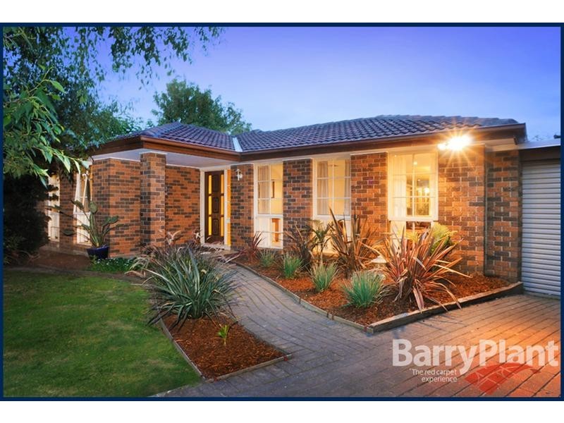 4 Oberwyl Close, Rowville VIC 3178