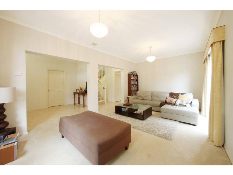 8 Huntingdale Court, Rowville VIC 3178