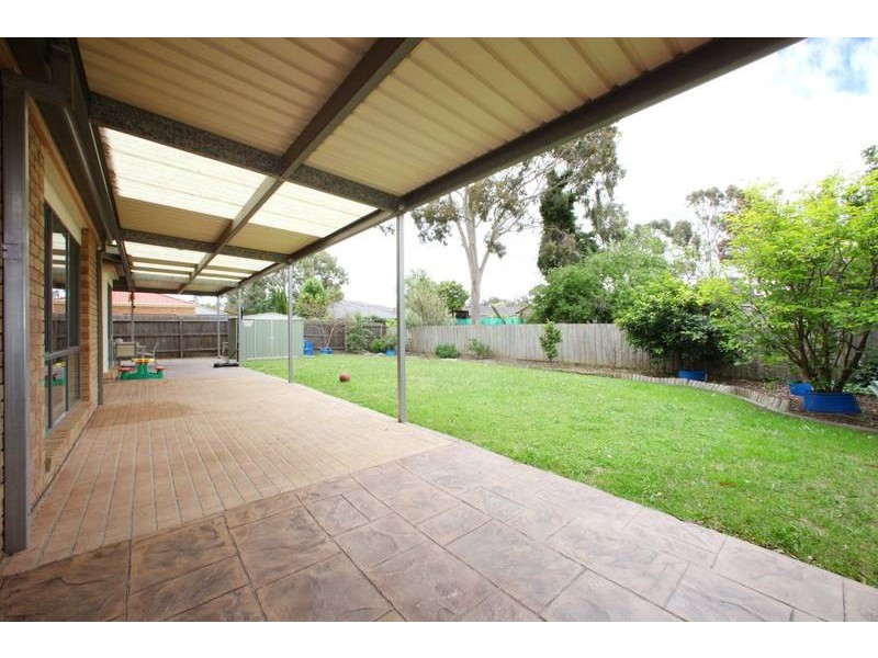 8 Huntingdale Court, Rowville VIC 3178