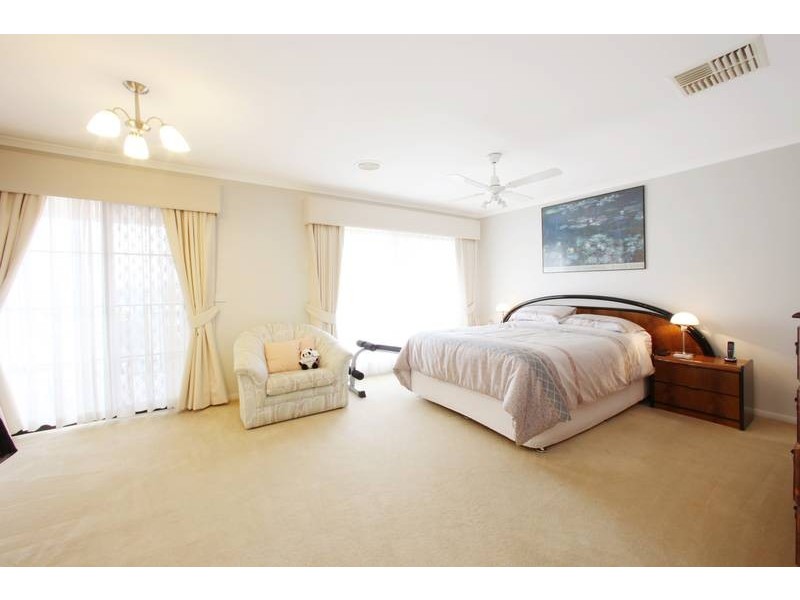 69 Major Crescent, Lysterfield VIC 3156