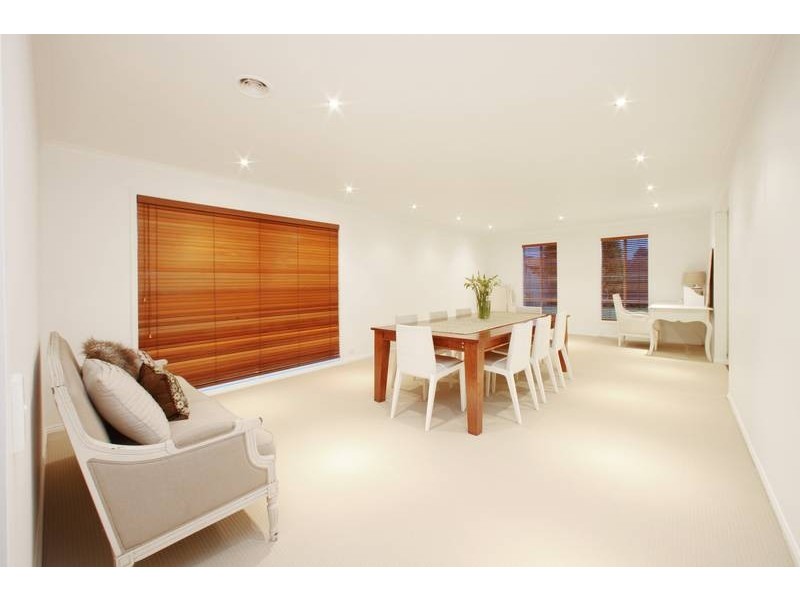 122 Liberty Avenue, Rowville VIC 3178