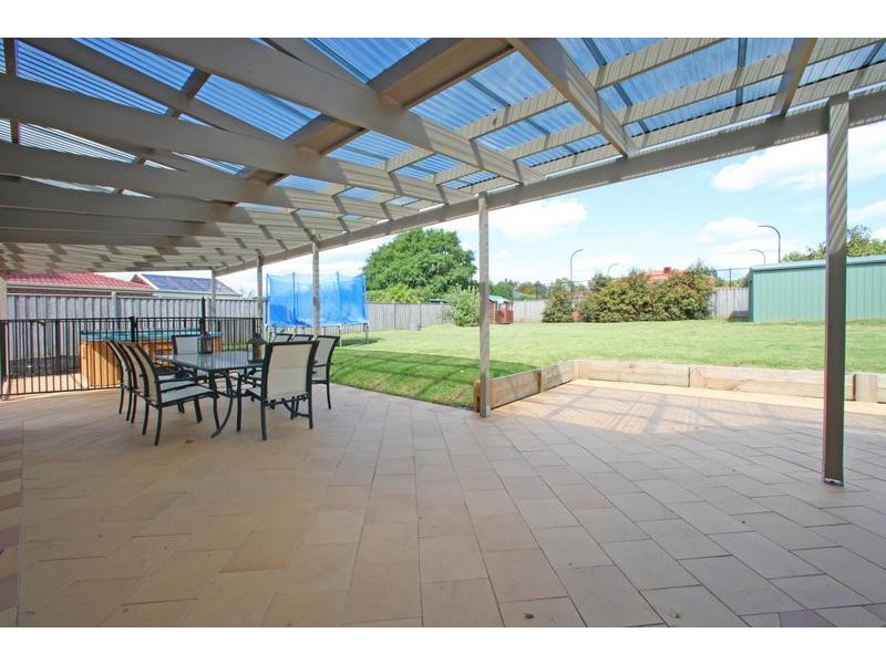 24 Rosewood Boulevard, Lysterfield VIC 3156