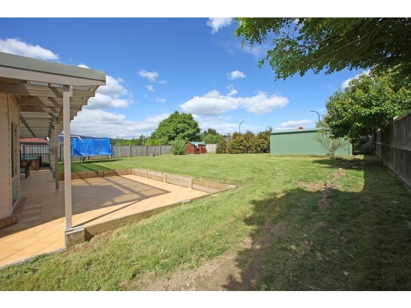 24 Rosewood Boulevard, Lysterfield VIC 3156