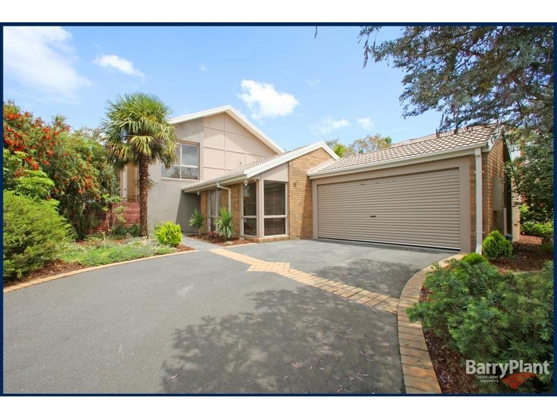 16 Lakesfield Drive, Lysterfield VIC 3156