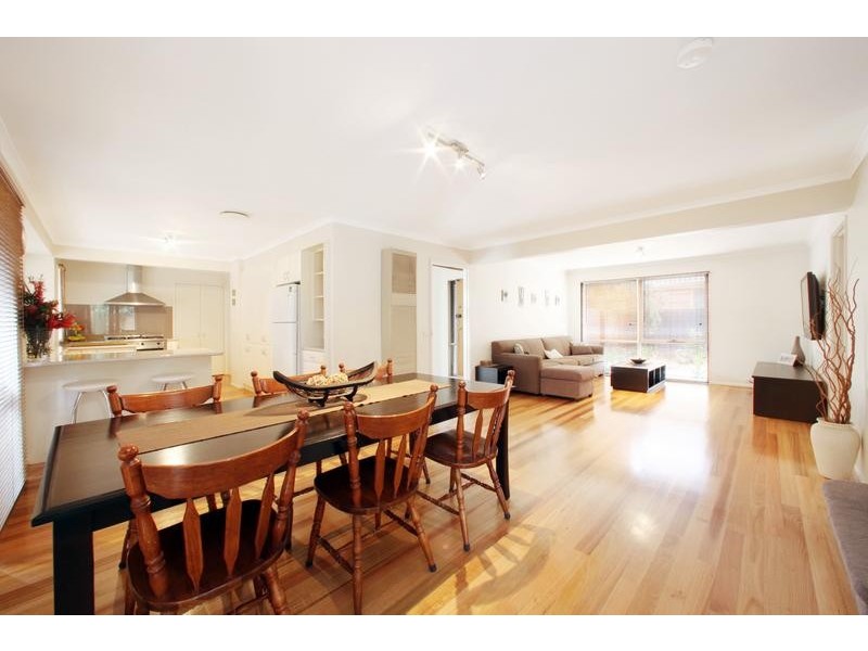 16 Lakesfield Drive, Lysterfield VIC 3156