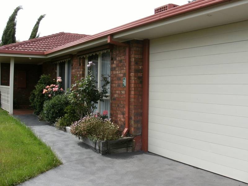 14 Chirnside Road, Berwick VIC 3806