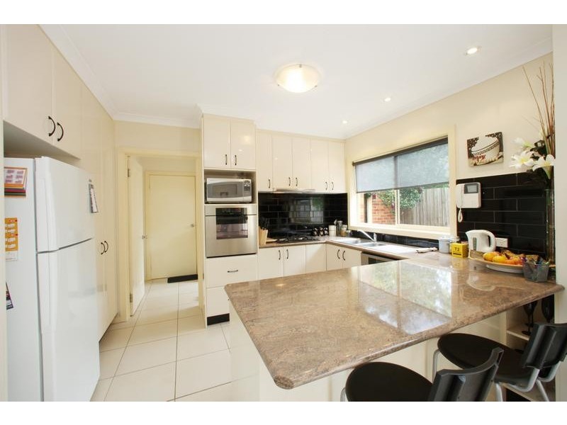 2/16 David Street, Knoxfield VIC 3180