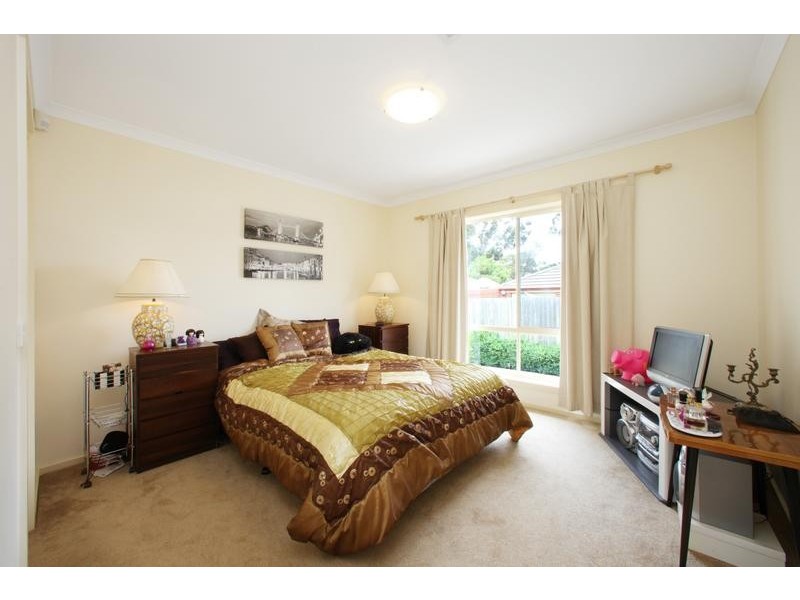 2/16 David Street, Knoxfield VIC 3180