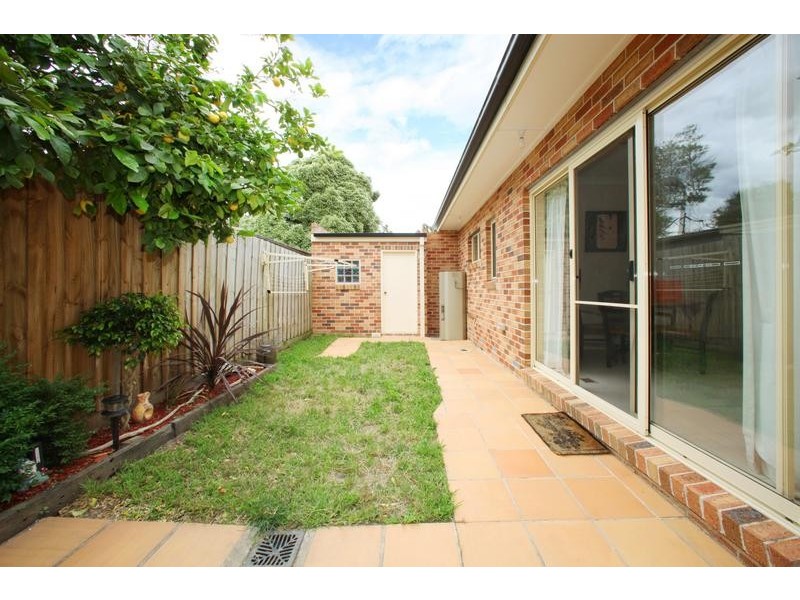 2/16 David Street, Knoxfield VIC 3180
