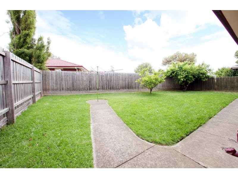 45 Severn Crescent, Rowville VIC 3178