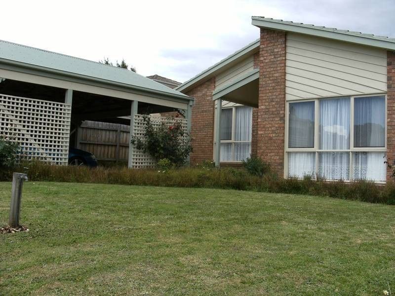 4 Mitta Close, Rowville VIC 3178