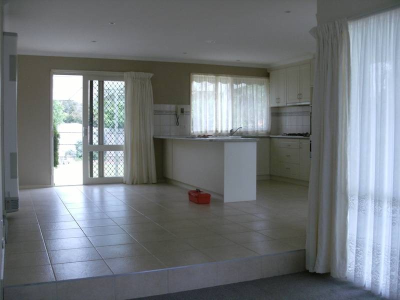 4 Mitta Close, Rowville VIC 3178