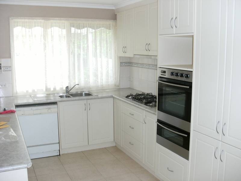 4 Mitta Close, Rowville VIC 3178