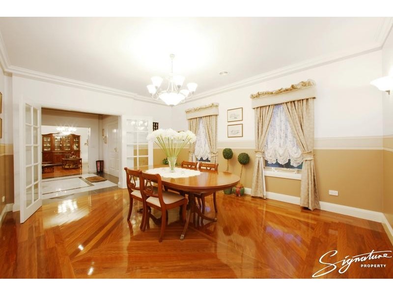 5 Reservoir Crescent, Rowville VIC 3178