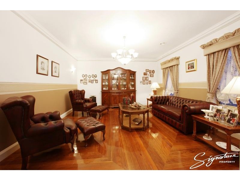 5 Reservoir Crescent, Rowville VIC 3178