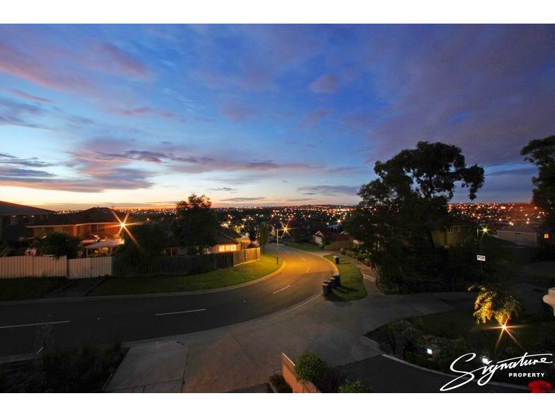5 Reservoir Crescent, Rowville VIC 3178