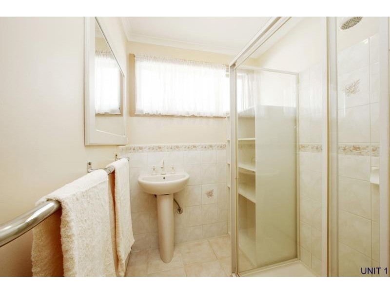 1 & 2/6 Third Avenue, Rowville VIC 3178