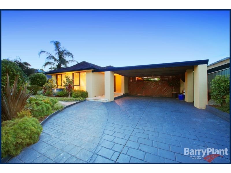 15 Melaleuca Court, Rowville VIC 3178