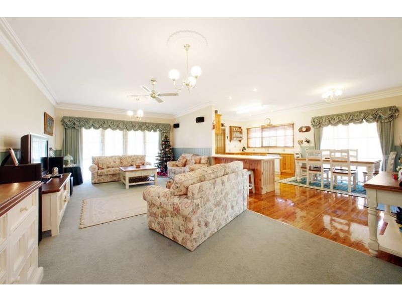 34 Windsor Drive, Lysterfield VIC 3156