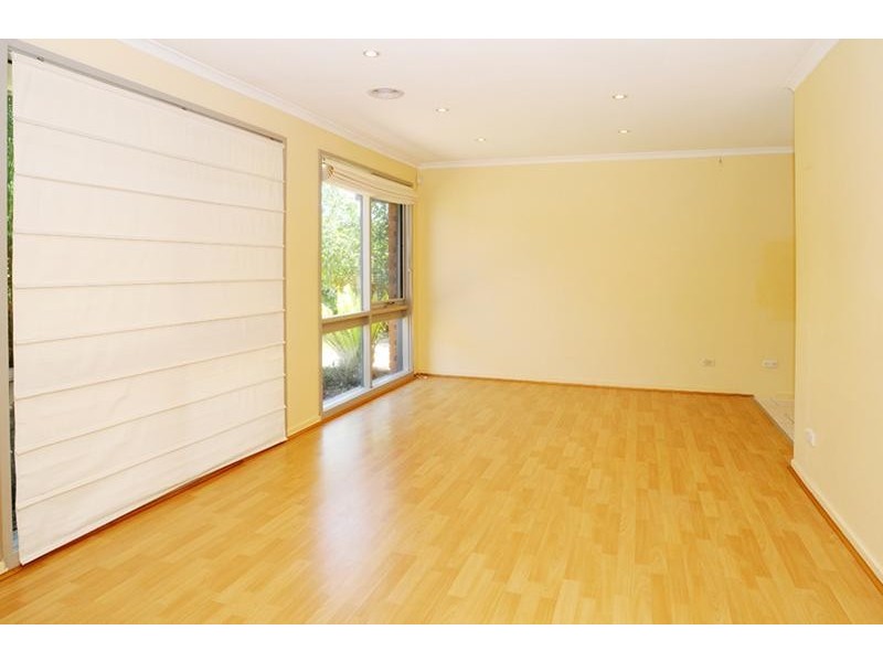 4 Hollyview Court, Rowville VIC 3178