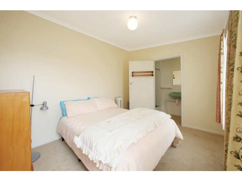 5 Fifth Avenue, Rowville VIC 3178