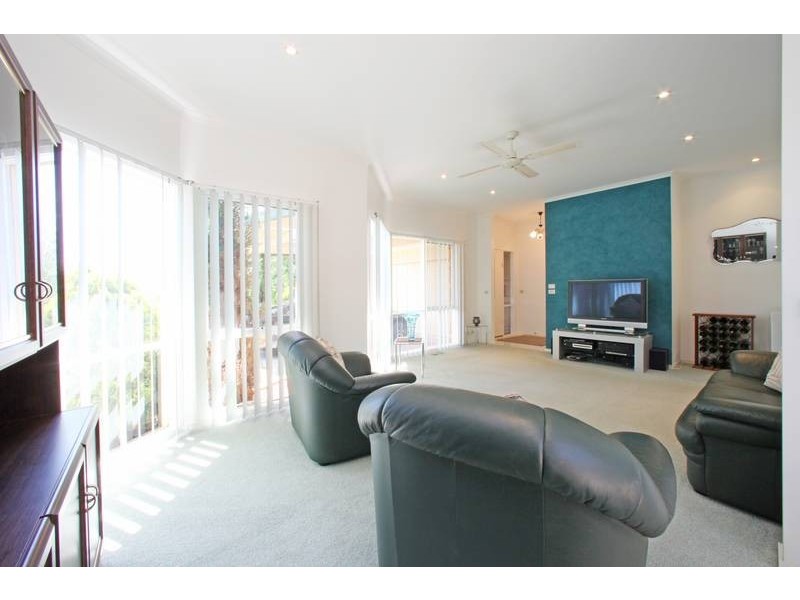 60 Simon Avenue, Rowville VIC 3178