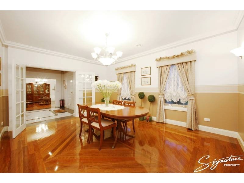 5 Reservoir Crescent, Rowville VIC 3178