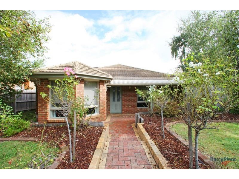 7 Kimberley Drive, Ferntree Gully VIC 3156