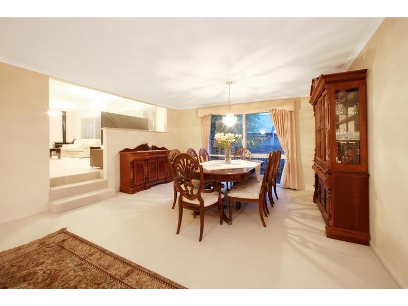 16 Leon Court, Ferntree Gully VIC 3156