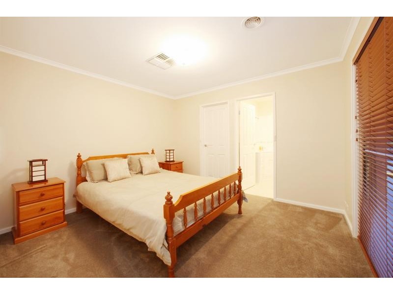 27 Yarana Street, Ferntree Gully VIC 3156