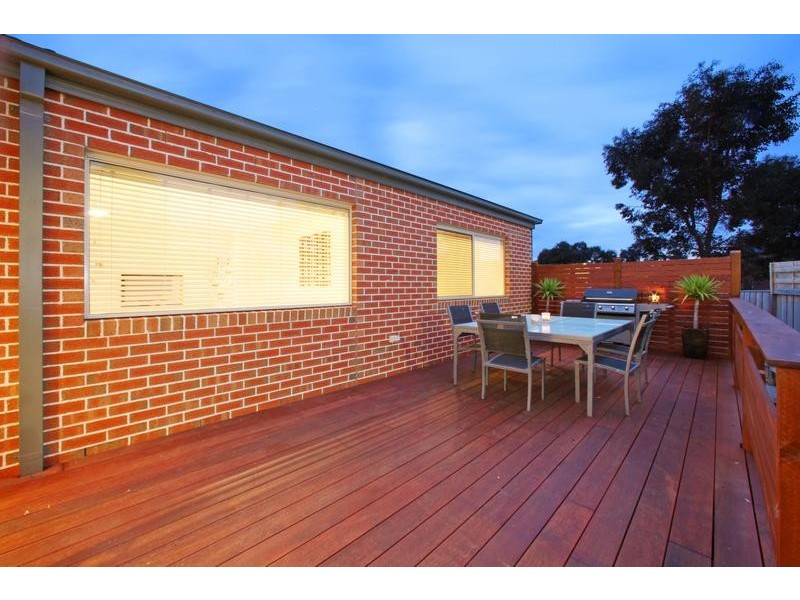 4 Koolamara Boulevard, Ferntree Gully VIC 3156