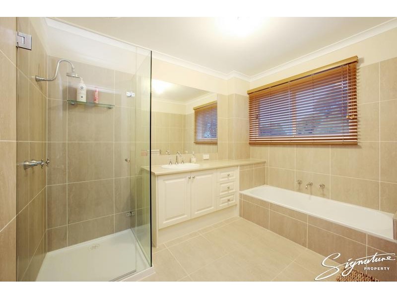 326 Hallam North Road, Lysterfield South VIC 3156