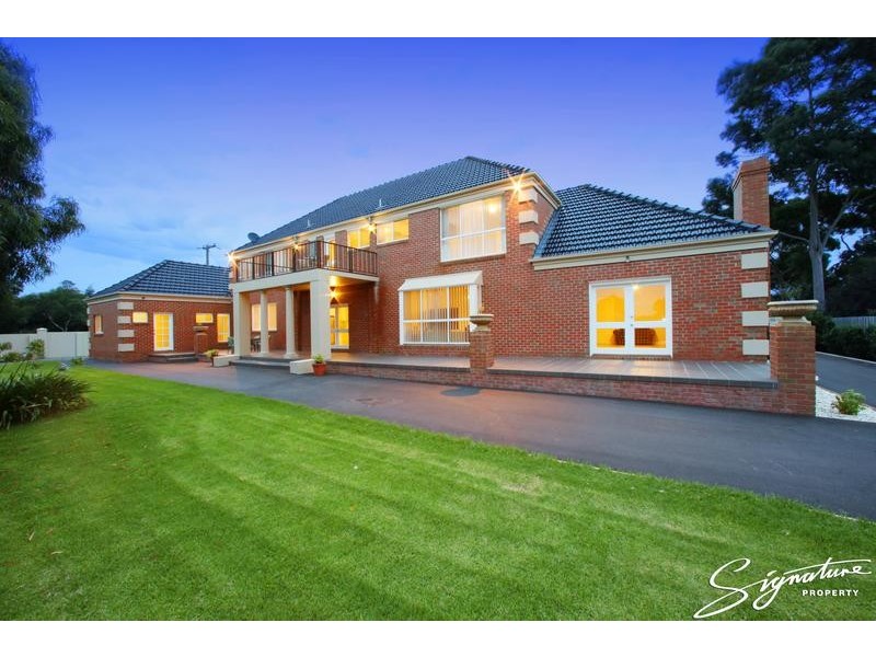 326 Hallam North Road, Lysterfield South VIC 3156