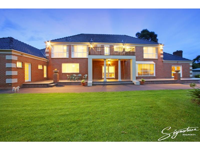 326 Hallam North Road, Lysterfield South VIC 3156