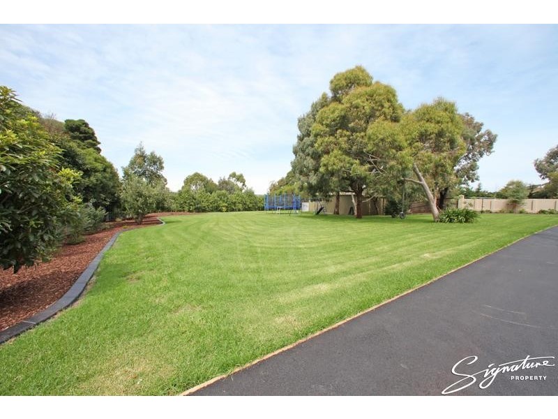 326 Hallam North Road, Lysterfield South VIC 3156