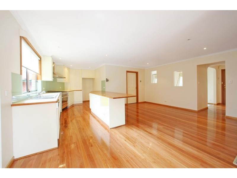 123 Dandelion Drive, Rowville VIC 3178